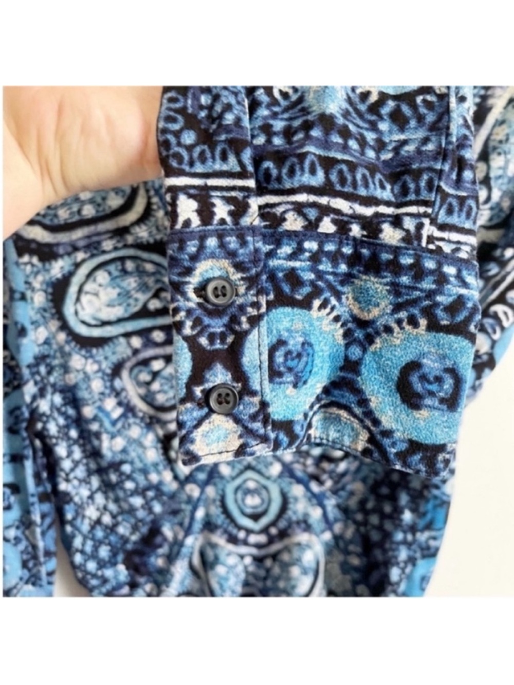 Free People Wild & Free shirt blue white paisley cropped bohemian long sleeves - Picture 4 of 10